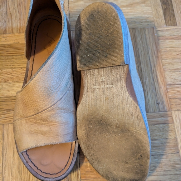 Free People Mont Blanc Asymmetrical Sandal (Women) Size 7 Tan Leather Cutout - Picture 3 of 11